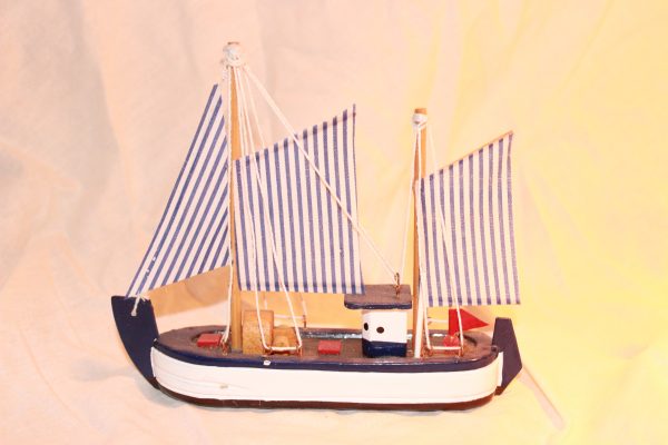 Model vissersbootje 8 cm